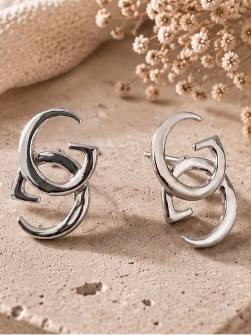 Luxe Silver Interlocking G Stud Earrings